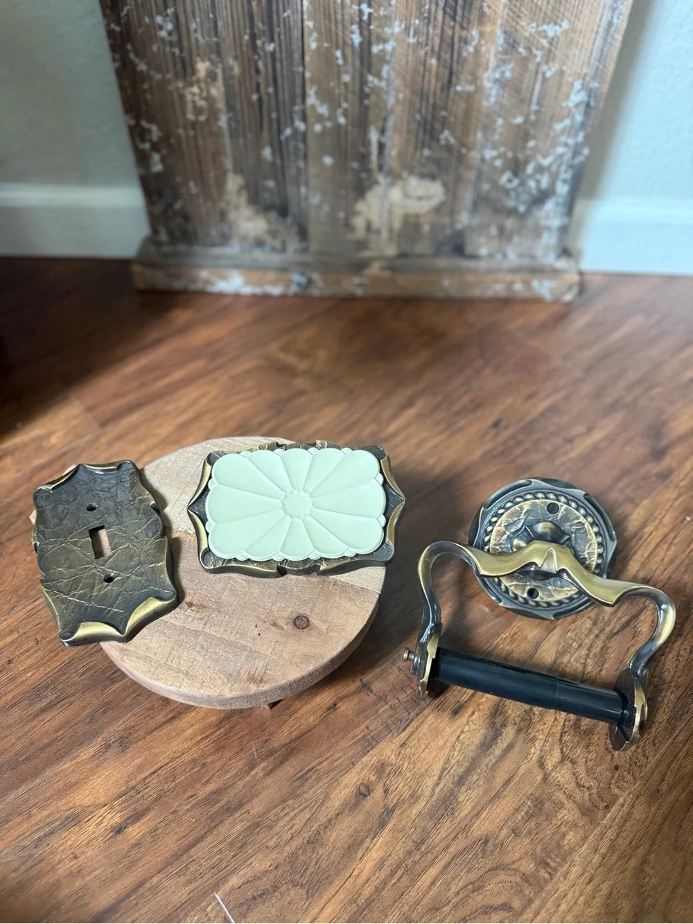 Vintage NIB Carriage House Collection Toilet Paper, Soap Dish, Light Switch